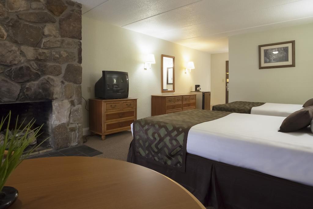 Four Seasons Motor Lodge Gatlinburg Room photo