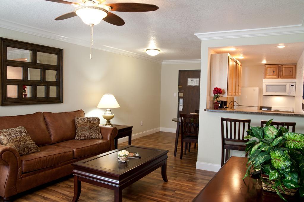 Four Seasons Motor Lodge Gatlinburg Room photo